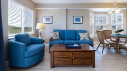 2 BR End Suite, Pool, Beach & Bar, vast views - Image 3