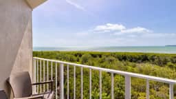 Sunrise Suite with Unobstructed Ocean Views - Image 5