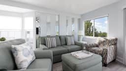 Spacious End Suite with Atlantic Views - Image 3