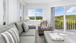Spacious End Suite with Atlantic Views - Image 4