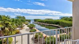 Marina & Ocean Front Suite 5202 - Image 3