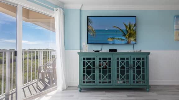 Seaside Escape with Luxe Interior and Ocean Views - Image 3
