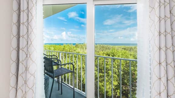 Sunbeam Dream 2BR Oceanfront Condo in Florida Keys - Image 3