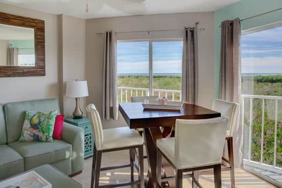 Charming & Tranquil Condo at Ocean Pointe-Sleeps 6 - Image 2