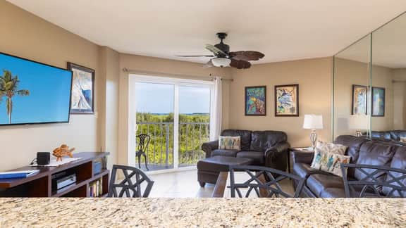 Oceanside Family Condo with Pool and Beach Access - Image 3
