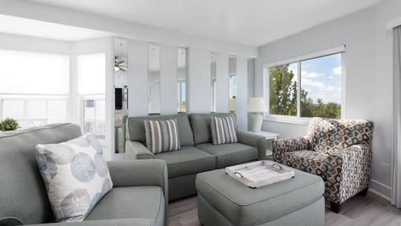 Spacious End Suite with Atlantic Views - Image 3