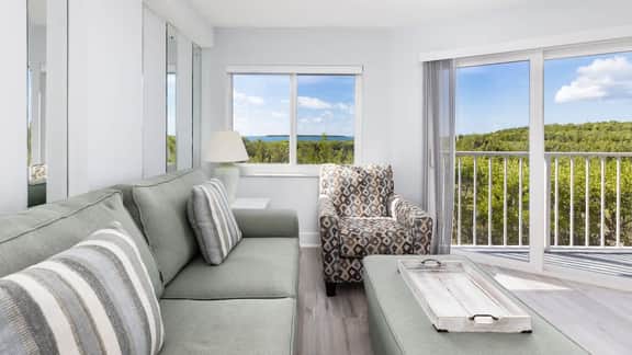 Spacious End Suite with Atlantic Views - Image 4