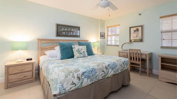 Marina & Ocean Front Suite 5202 - Image 5