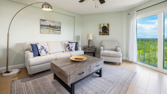 Keys Waterfront Condo Pool, Beach and Views - Image 1