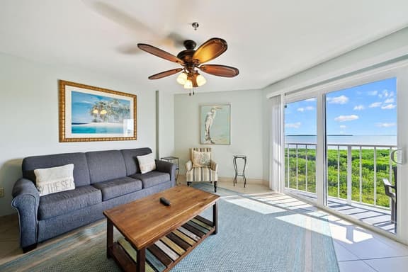 Airy Top Floor Blue Heron Suite at Ocean Pointe 3407 - Image 1
